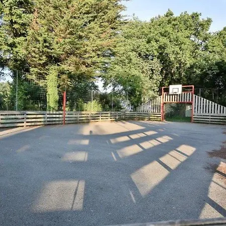 Mobil 23m² Avec Terrasse - 4 Pers - Api-1-52-383 * Les Achards (Vendee)