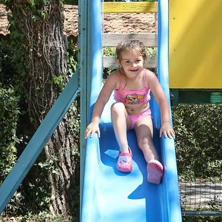 Camping Mobil 23m² Avec Terrasse - 4 Pers - Api-1-52-383 Les Achards (Vendee)