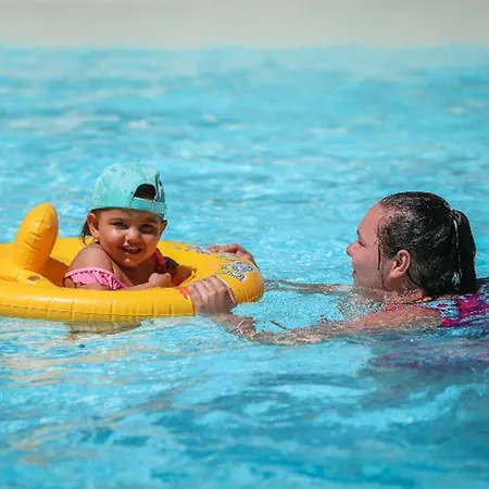 Mobil 23m² Avec Terrasse - 4 Pers - Api-1-52-383 * Les Achards (Vendee)