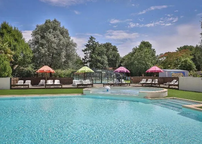 Kemping Mobil 23m² Avec Terrasse - 4 Pers - Api-1-52-383 *