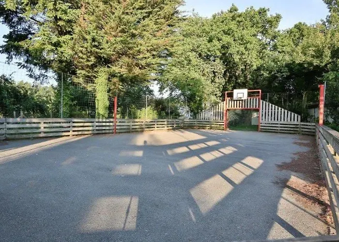 Mobil 23m² Avec Terrasse - 4 Pers - Api-1-52-383 * Les Achards (Vendee)