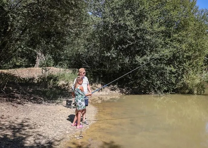 Кемпинг Mobil 23m² Avec Terrasse - 4 Pers - Api-1-52-383 *